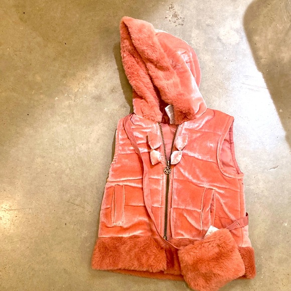 NWOT Nicole Miller vivid peach soft fuzzy fur vest with little purse size 3T - Picture 1 of 8